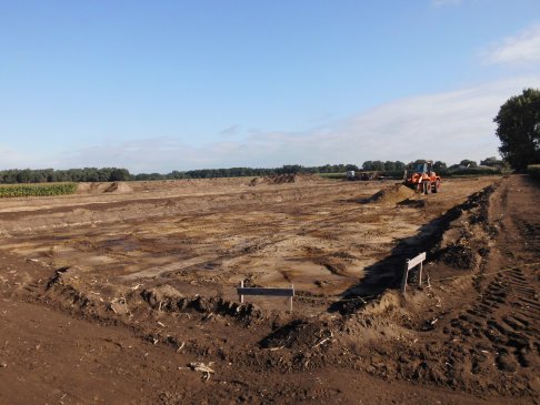 uitgraven en aanvullen nieuwe kippenstal (28)