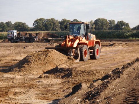 uitgraven en aanvullen nieuwe kippenstal (2)