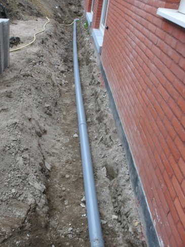 Leggen rioleringsbuizen 73