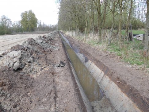 graven van sloten langs landbouwpercelen 3