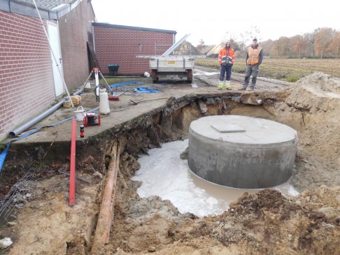 aanleg bufferbekken aan kippenstal 11