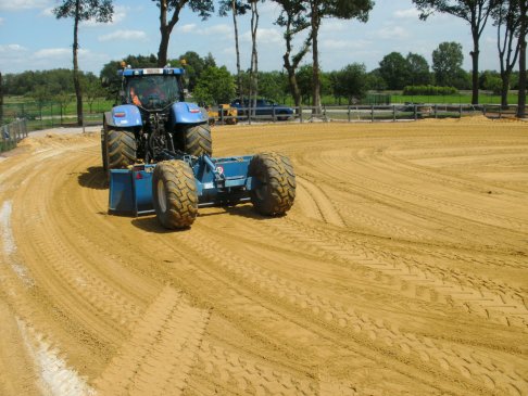 Aanleggen paardenpiste 1