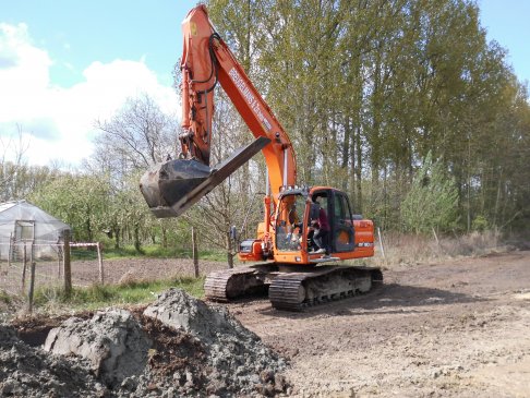 graven van sloten langs landbouwpercelen 2