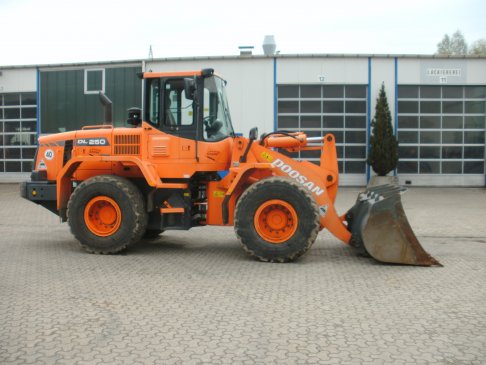 Doosan DL250 1