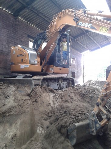 uitgraven koeienstal voor plaatsing melkrobot (5)