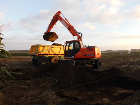 uitgraven en aanvullen nieuwe kippenstal (6)