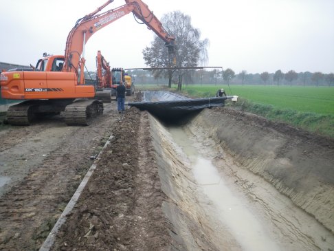 aanleg bufferbekken aan kippenstal 3