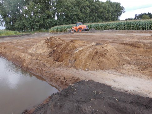 uitgraven en aanvullen nieuwe kippenstal (37)