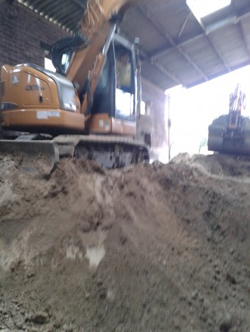 uitgraven koeienstal voor plaatsing melkrobot (4)